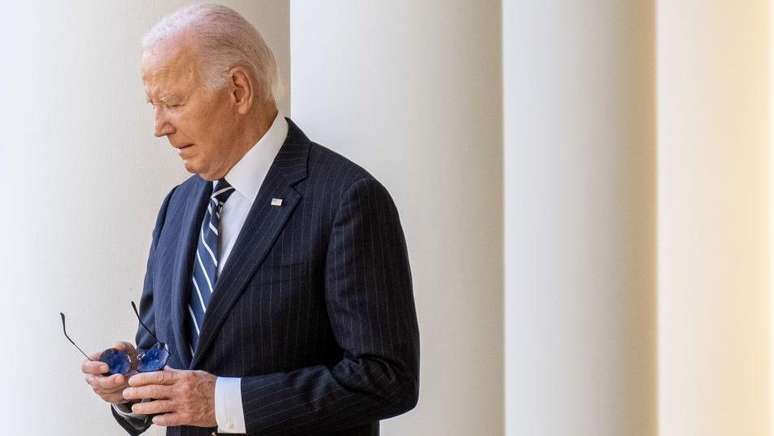 Livro ainda não publicado aponta que assessores de Biden tentaram esconder sua 'deterioração mental'