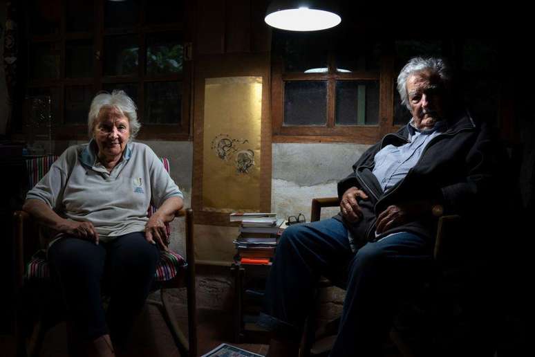 Lucía e Mujica viveram 40 anos juntos em uma chácara na zona rural de Montevidéu