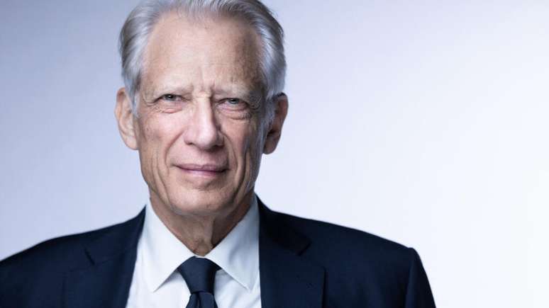 O ex-primeiro ministro francês, Dominique de Villepin, em foto de arquivo. Paris, 4 de abril de 2025.
