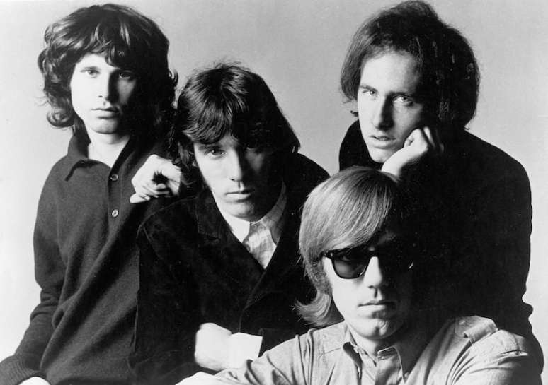Esquerda para direita - Jim Morrison, John Densmore, Robby Krieger e Ray Manzarek