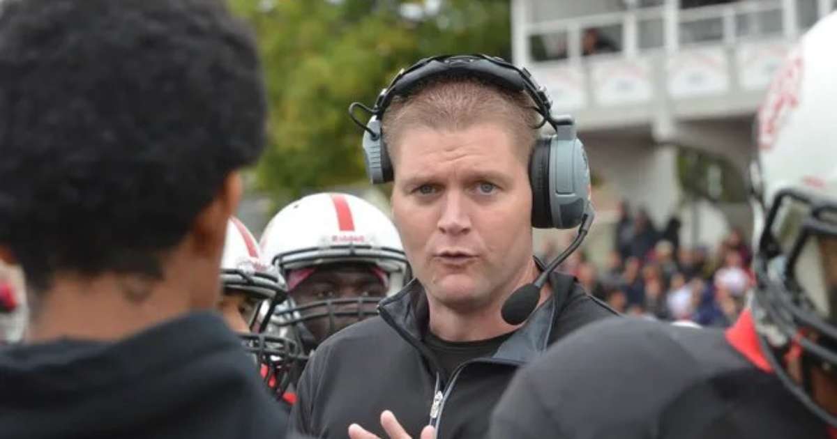 Tradicional técnico de futebol americano morre em acidente em Nova York